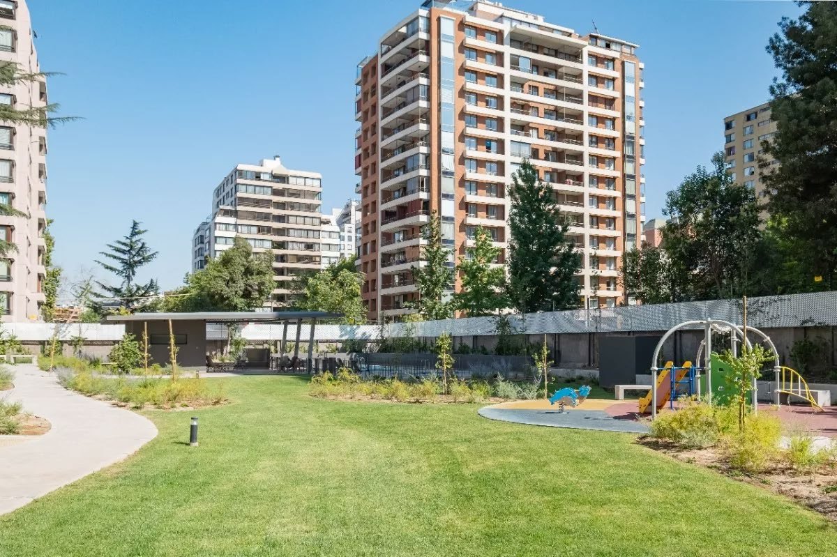 Vasco de Gama — Лас-Кондес, сад 3 000 м², от 333 000 $